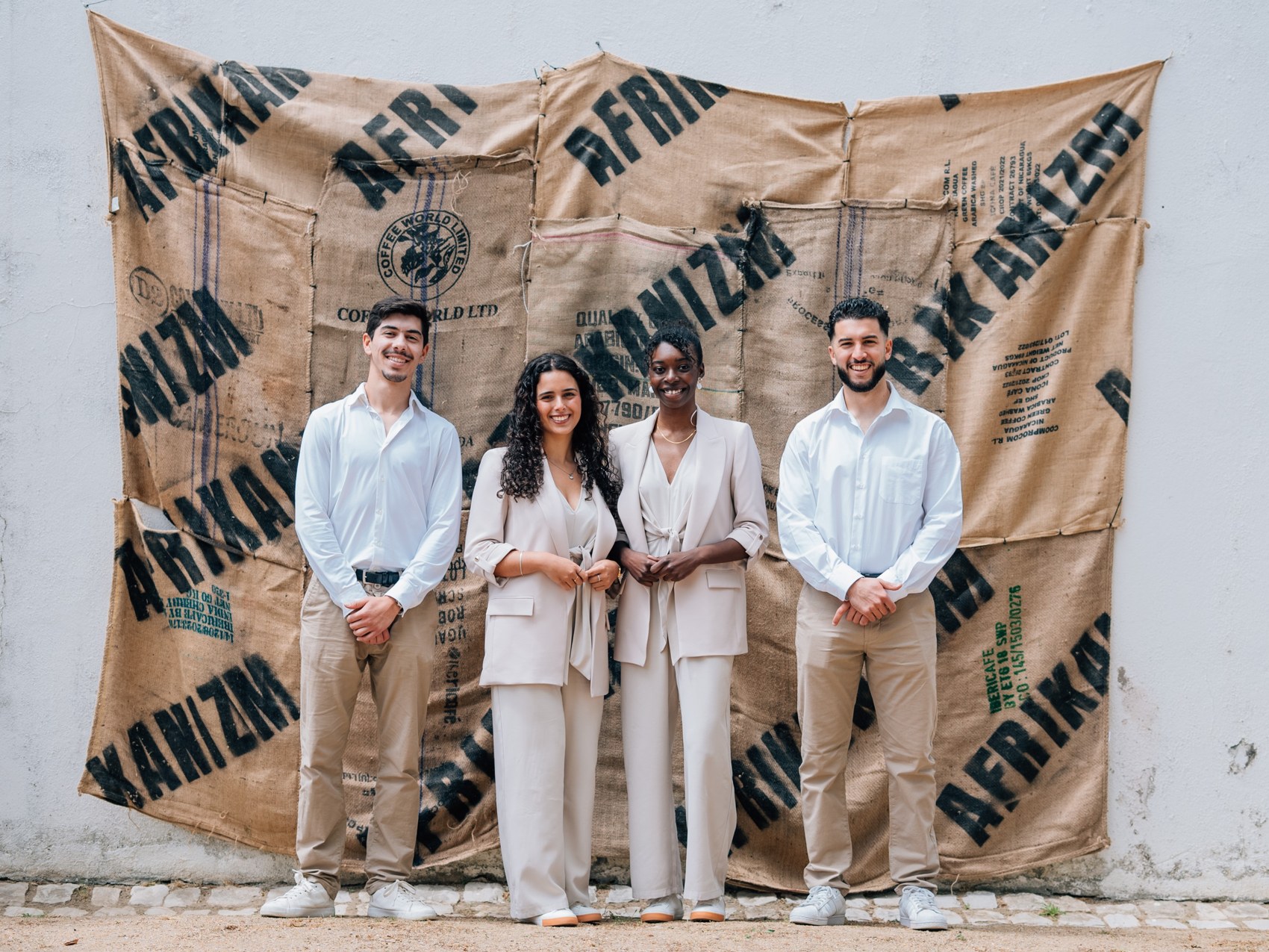 Fardamento das equipas Labora em contexto de evento